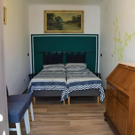 Bluhouse Apartment *
